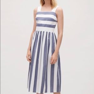 Gorgeous EUC summer Cos dress! Size 4